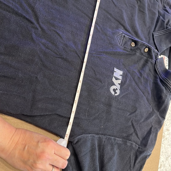 Disney NYC XL well worn - Picture 4 of 4